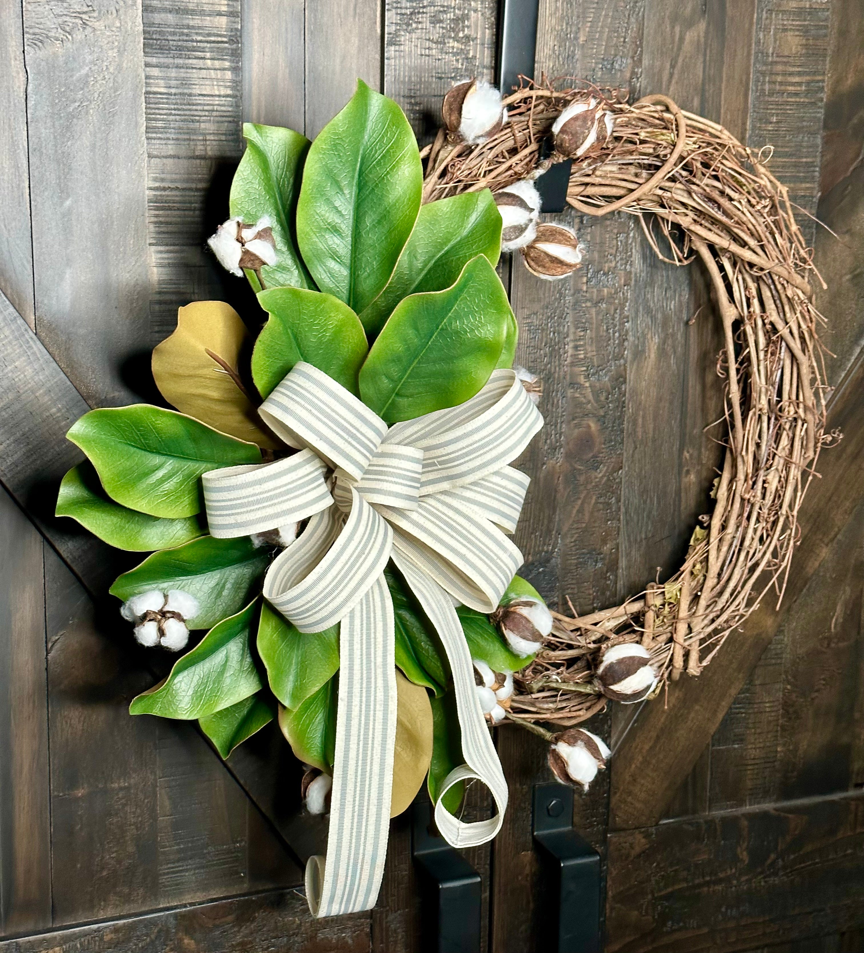 Wreath Collection Classic Farmhouse Wreath – The Village Wreath Company
